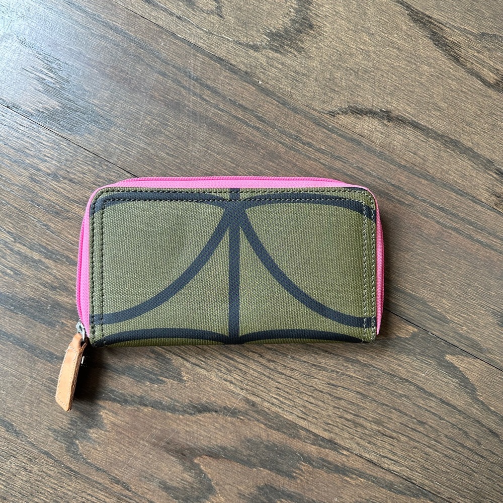 Orla Kiely wallet - super rare color combo - hot pink!